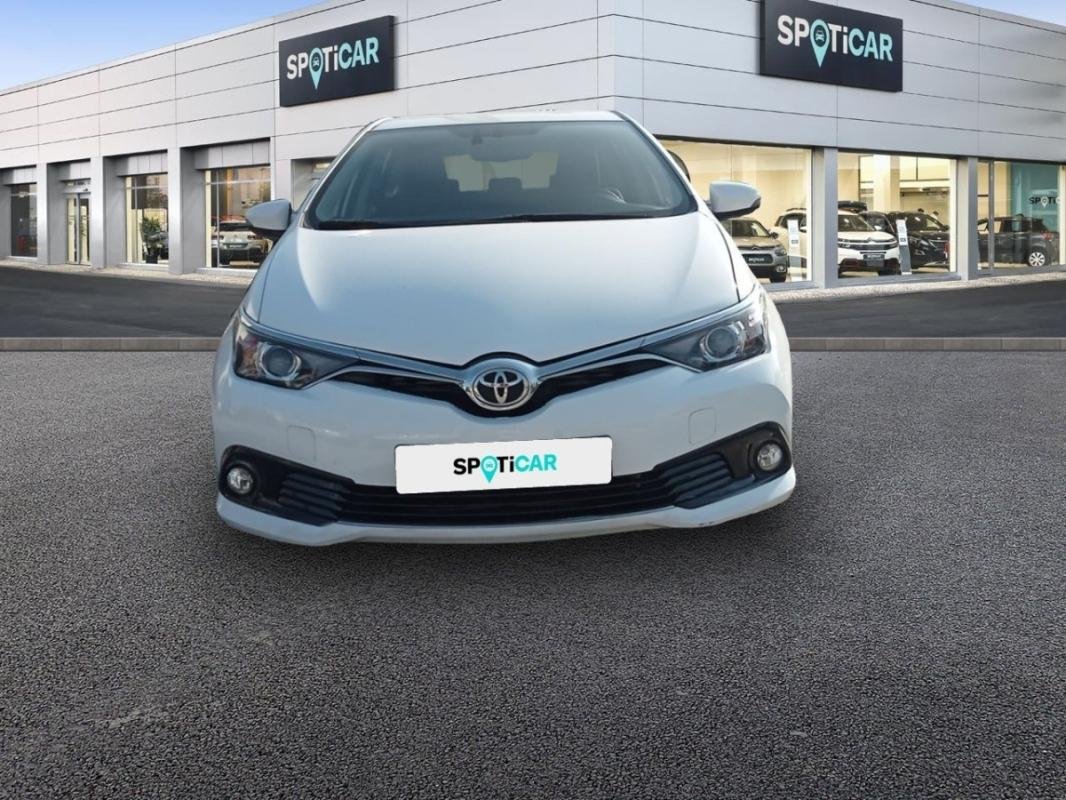 Toyota Auris - Photo 2