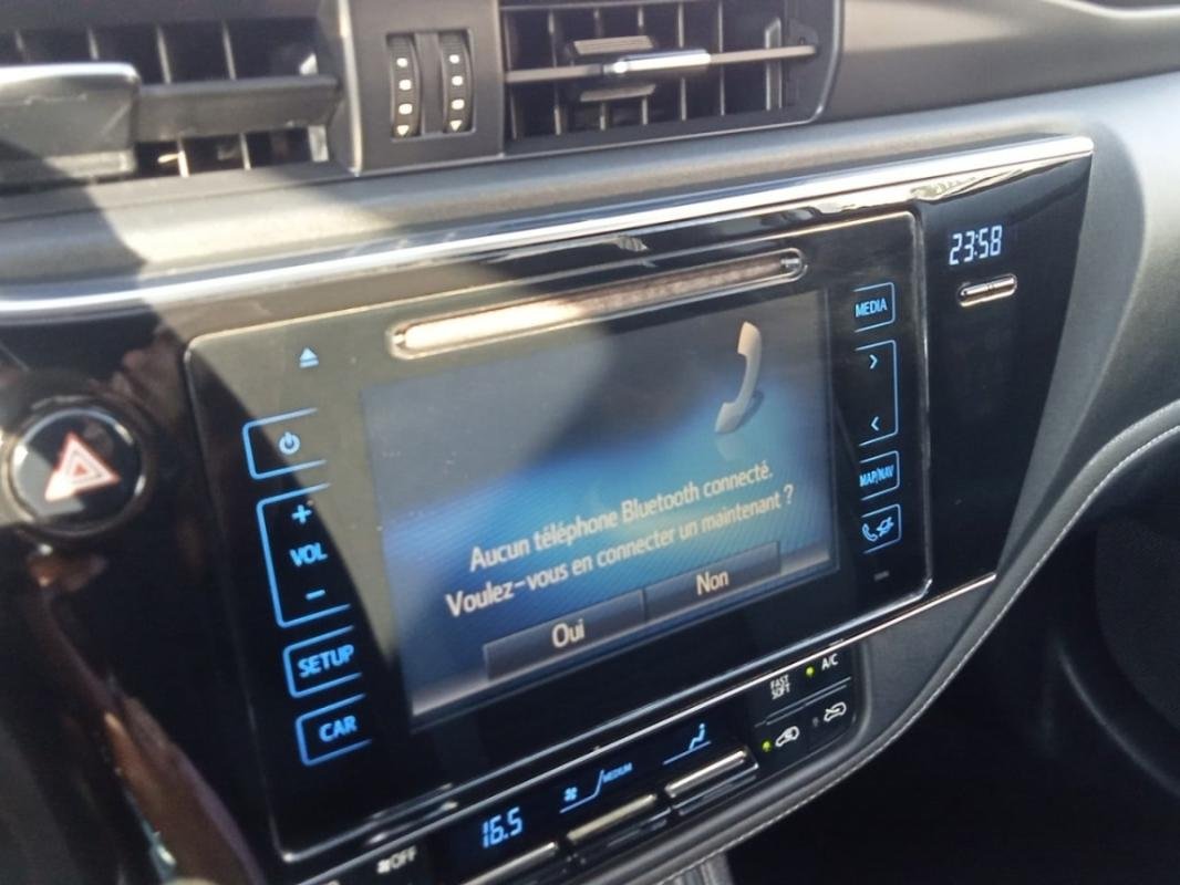 Toyota Auris - Photo 22