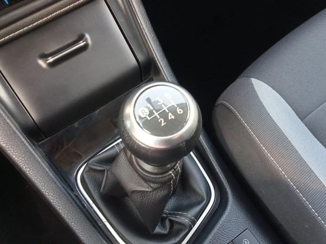 Toyota Auris - Photo 24