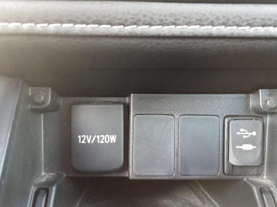Toyota Auris - Photo 26