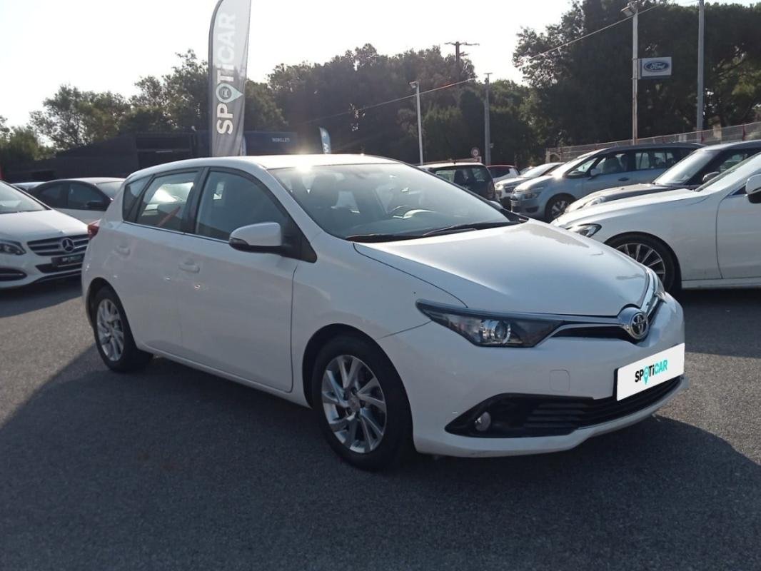 Toyota Auris - Photo 41