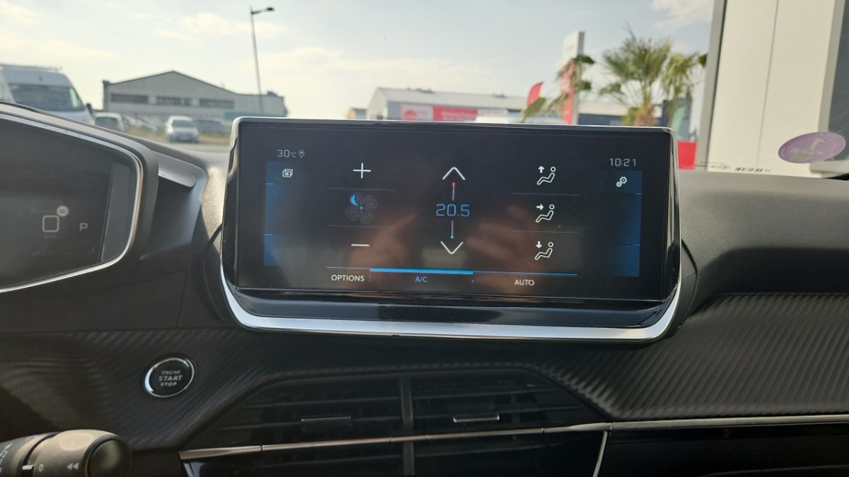 Peugeot 208 - Photo 17