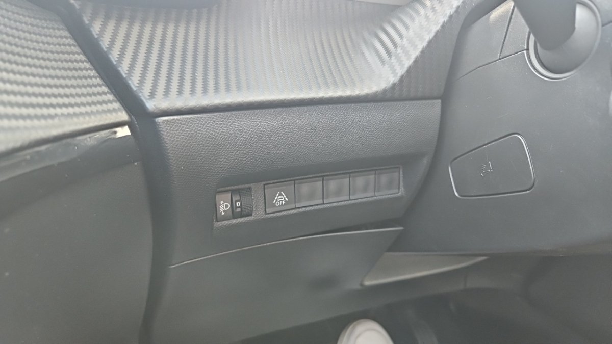Peugeot 208 - Photo 23