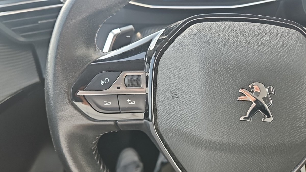 Peugeot 208 - Photo 24