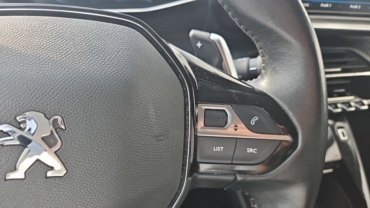 Peugeot 208 - Photo 25