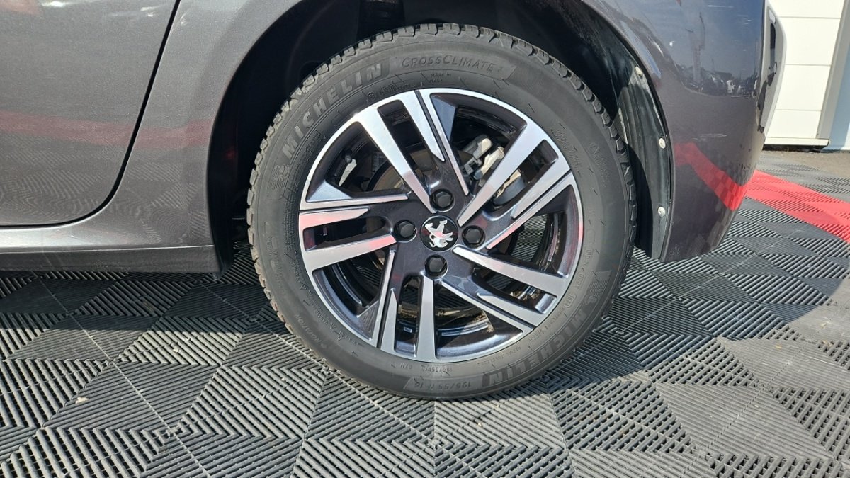 Peugeot 208 - Photo 8