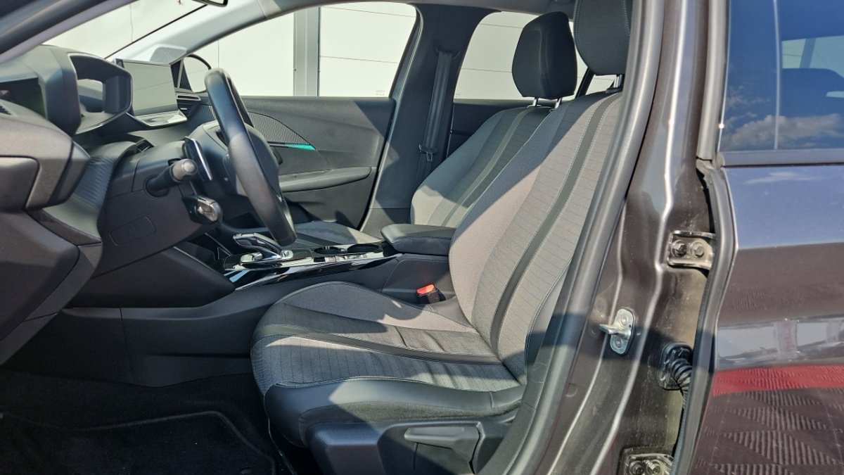 Peugeot 208 - Photo 9