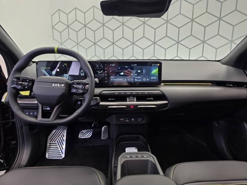 Kia EV4 - Photo 11