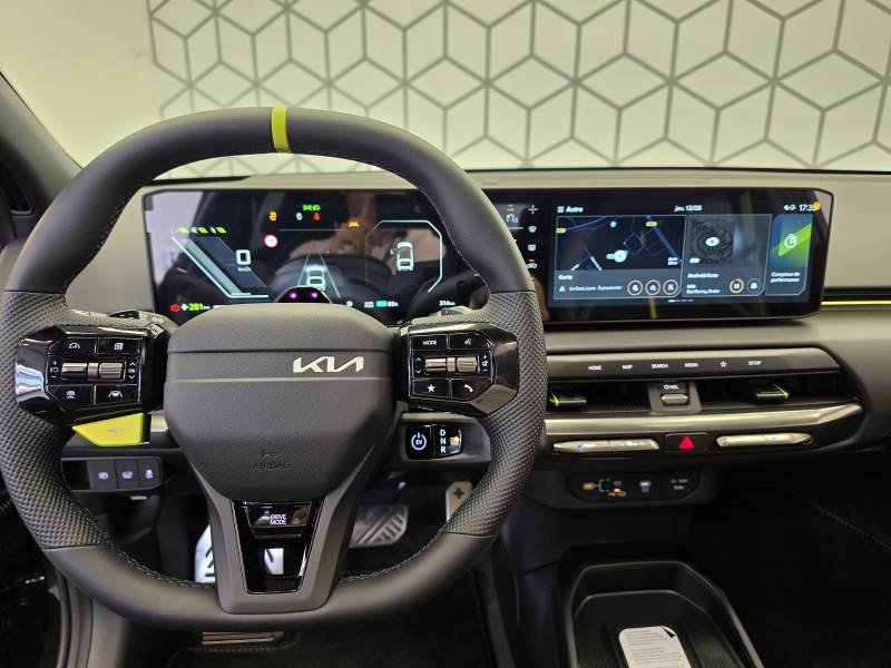 Kia EV4 - Photo 9