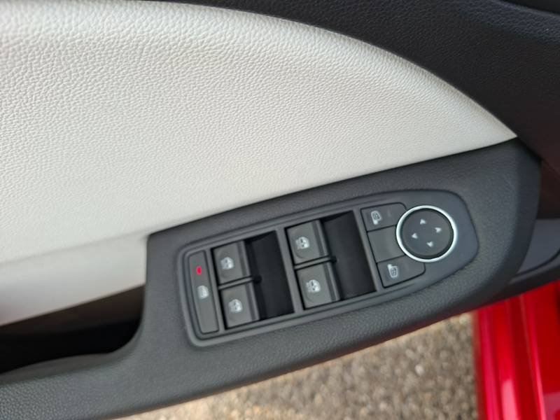 Renault Clio - Photo 24