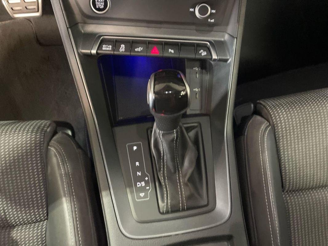 Audi Q3 - Photo 11