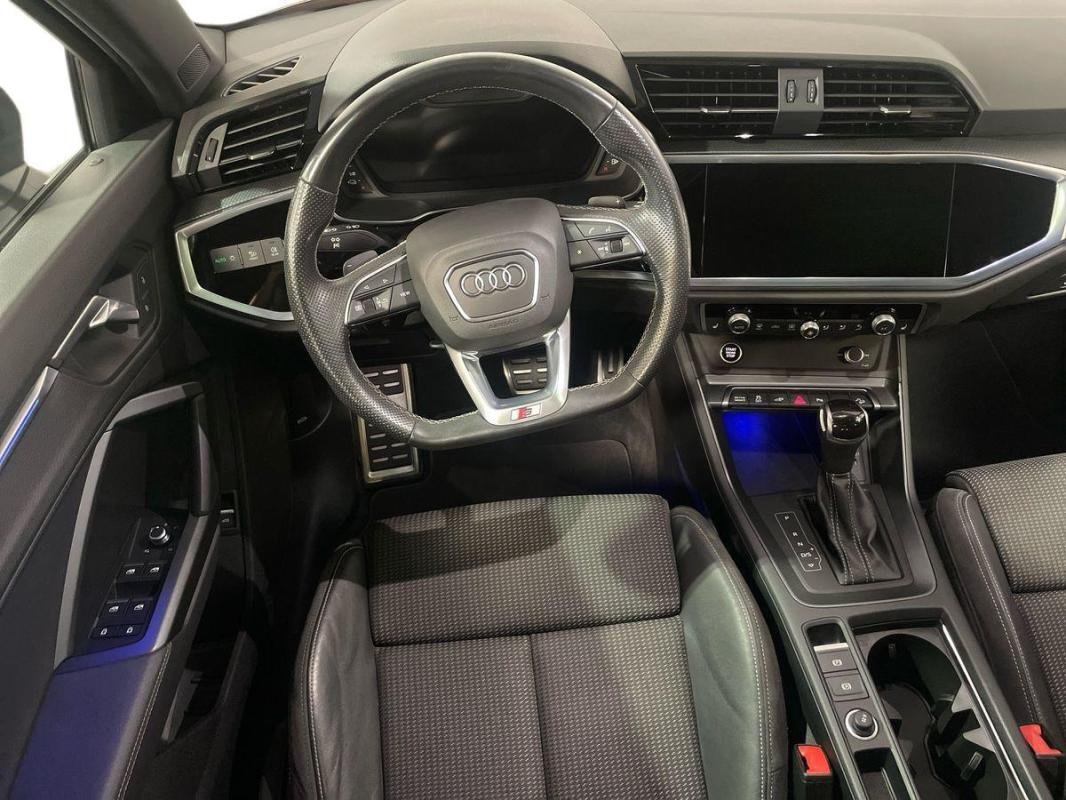 Audi Q3 - Photo 24