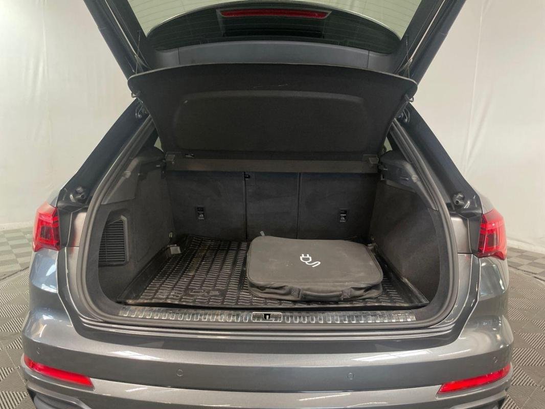 Audi Q3 - Photo 31