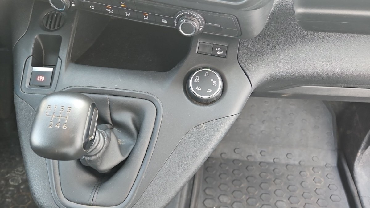 Peugeot Partner - Photo 17