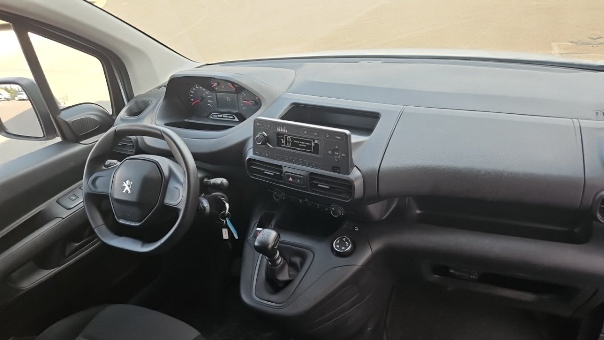 Peugeot Partner - Photo 10