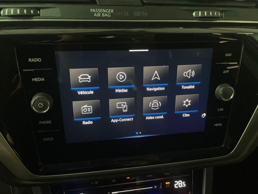Volkswagen Touran - Photo 16
