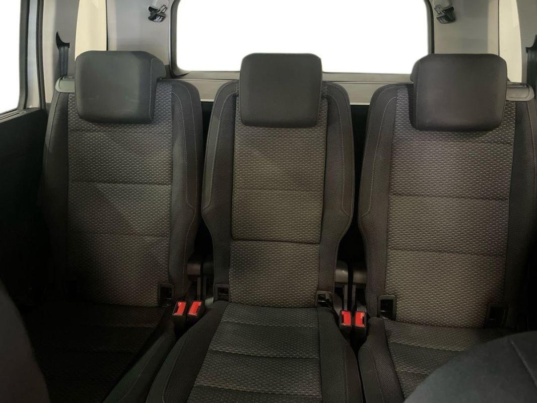 Volkswagen Touran - Photo 22