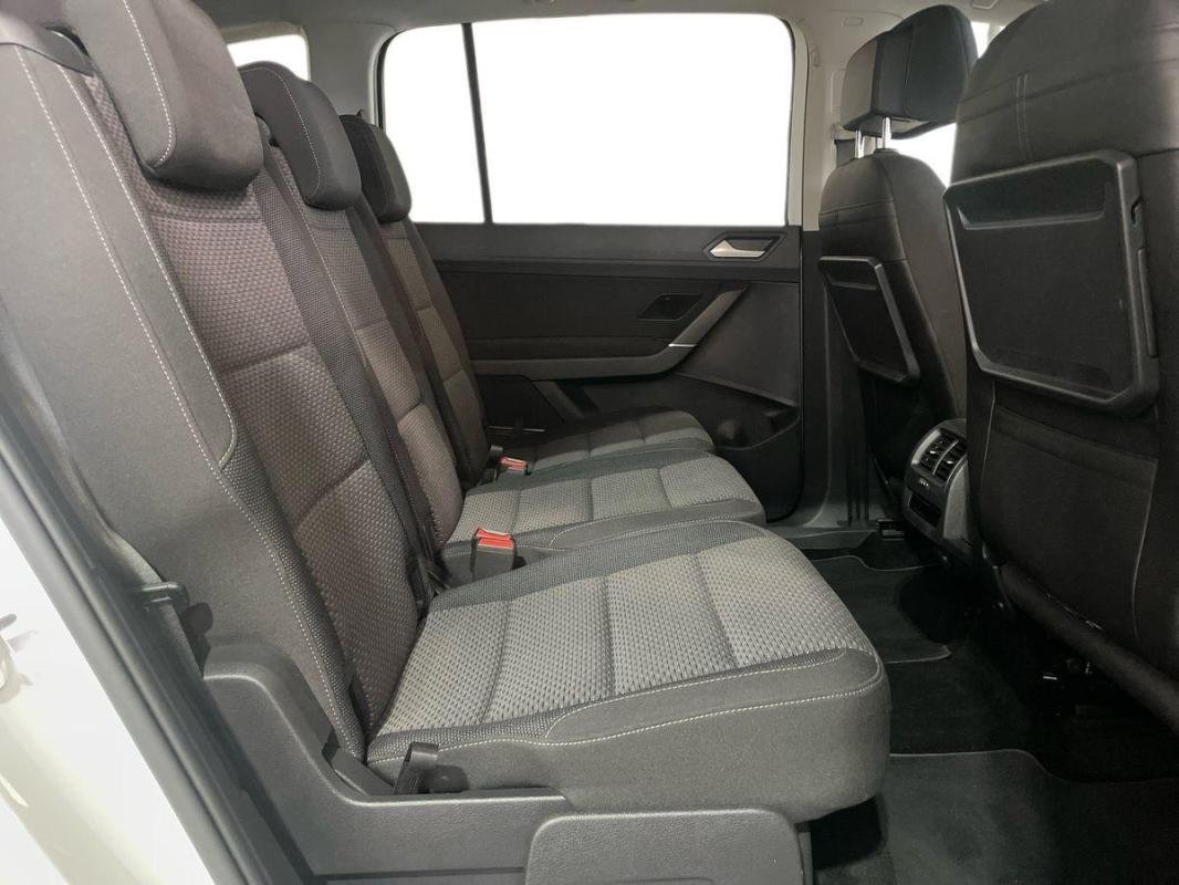 Volkswagen Touran - Photo 23