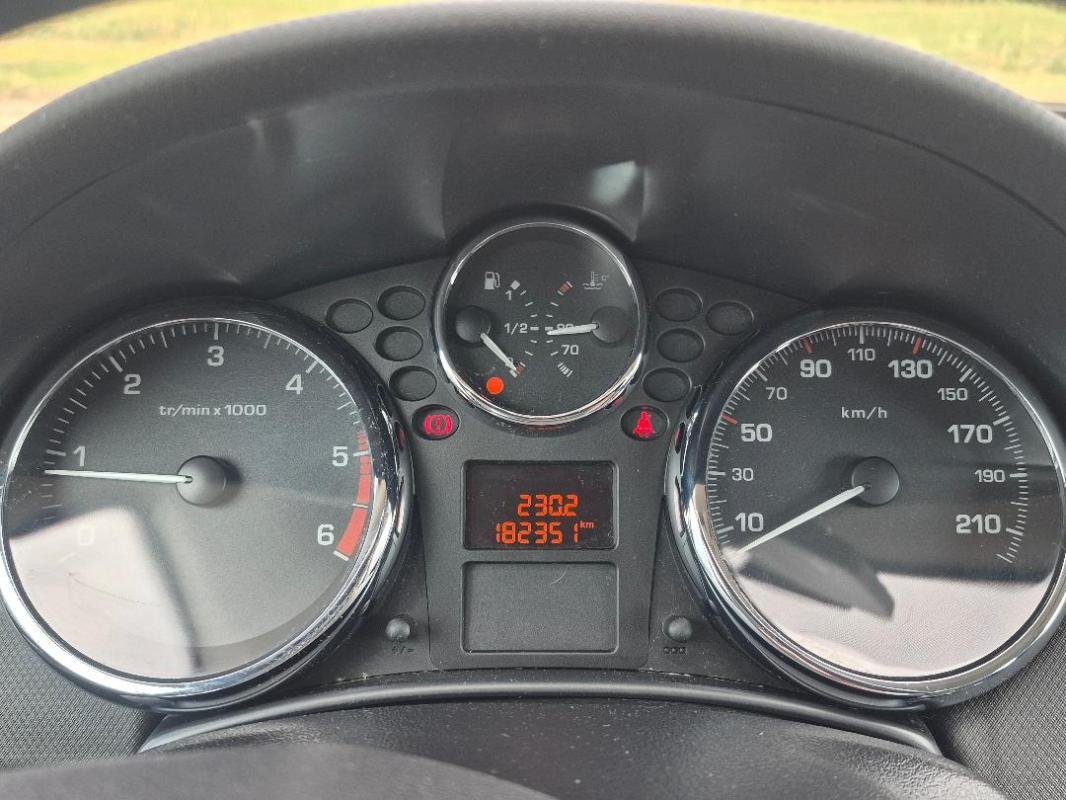 Peugeot 207 - Photo 18