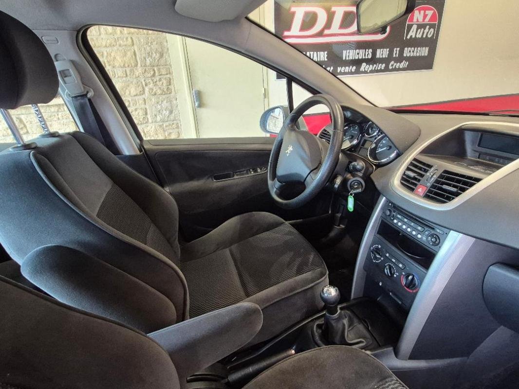 Peugeot 207 - Photo 3