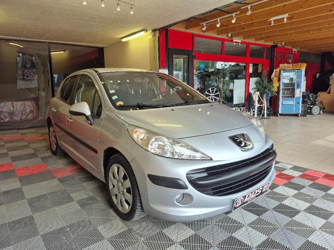 Peugeot 207 - Photo 4