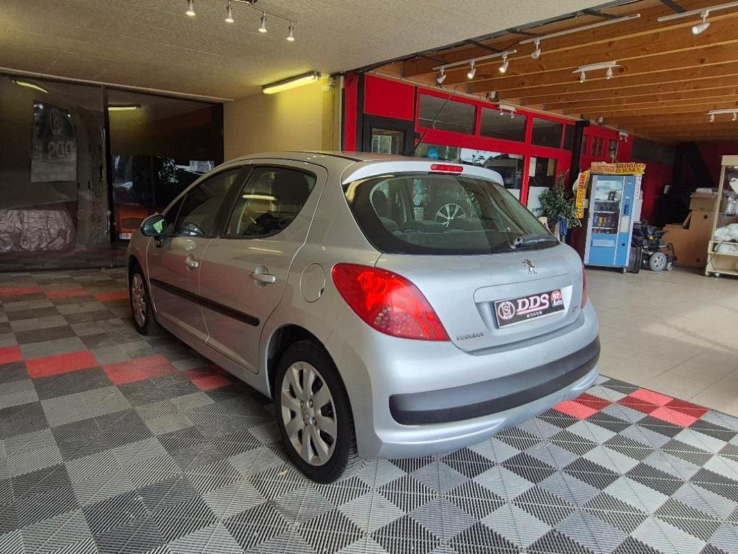 Peugeot 207 - Photo 7