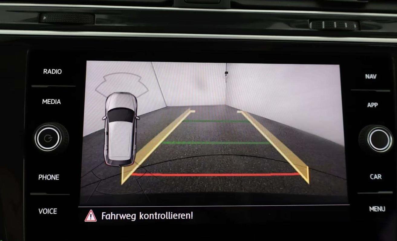 Volkswagen Tiguan - Photo 10