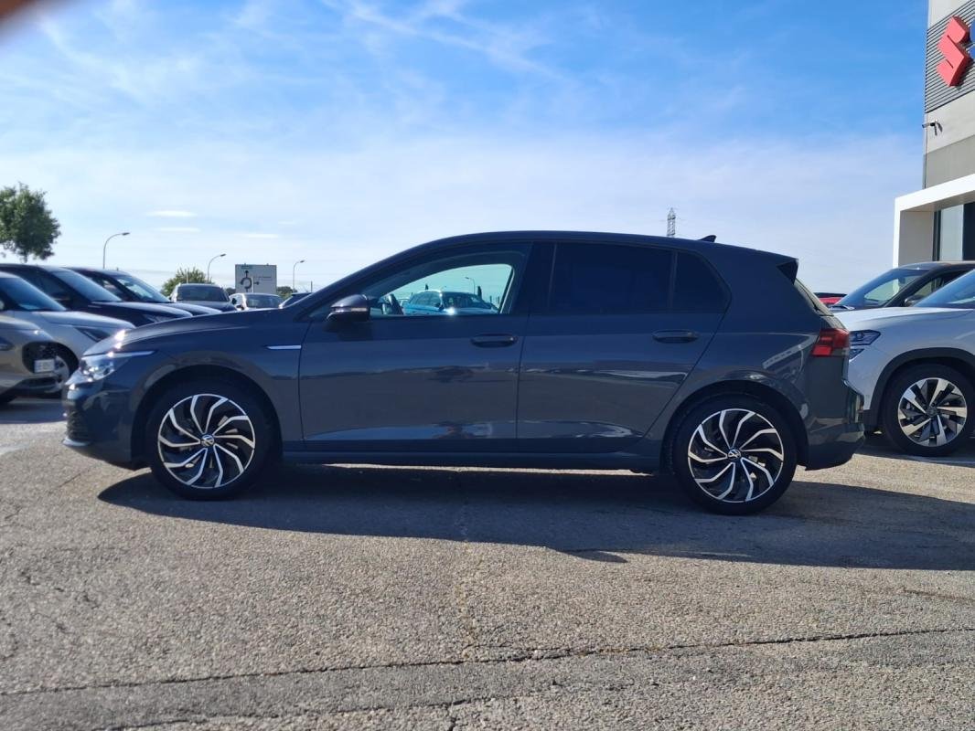 Volkswagen Golf - Photo 2