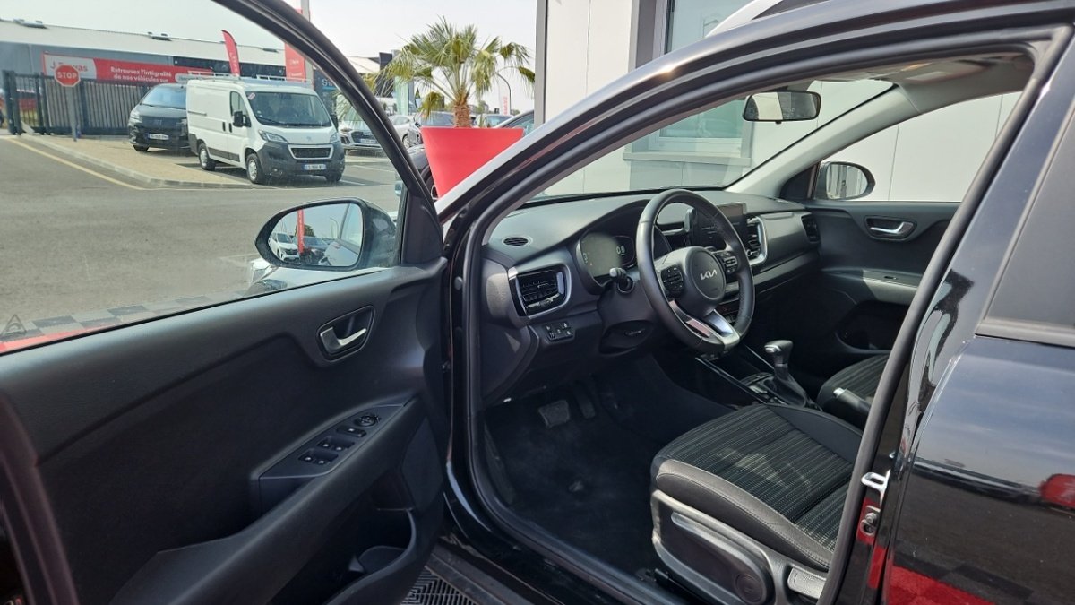 Kia Stonic - Photo 12