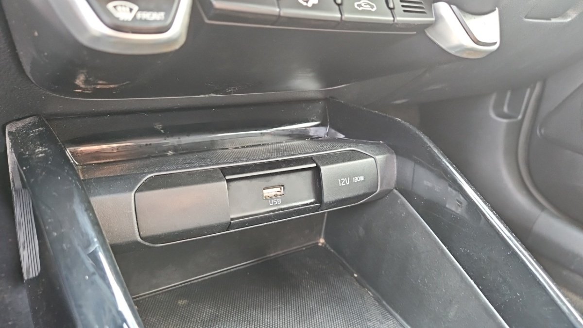 Kia Stonic - Photo 26