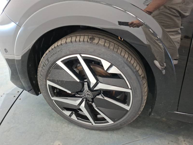 Peugeot 208 - Photo 12