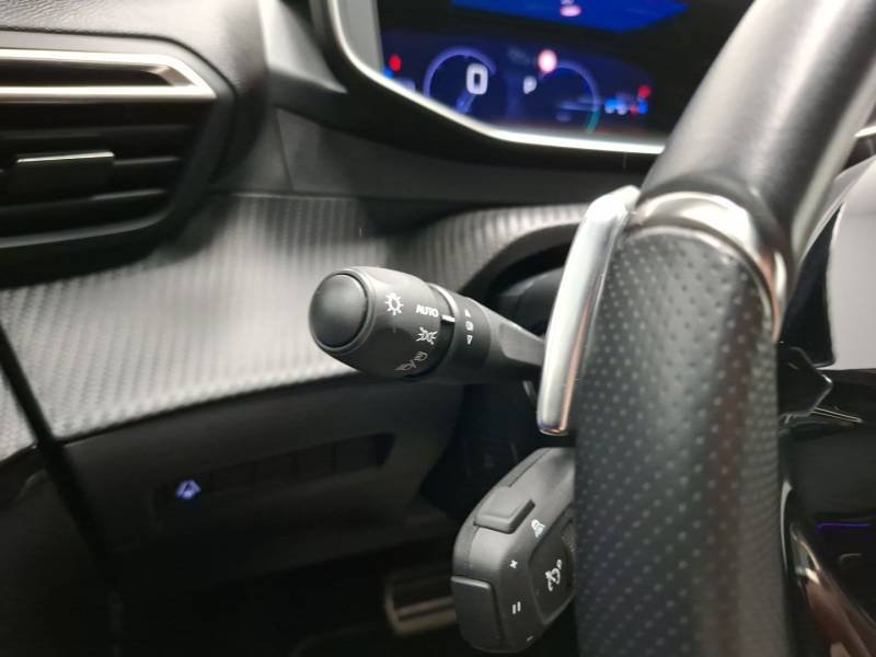 Peugeot 208 - Photo 30