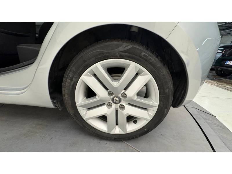 Renault Clio - Photo 22