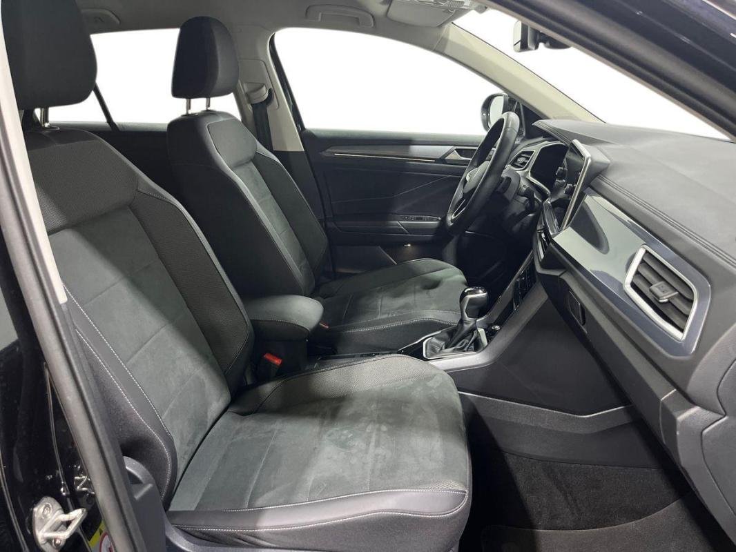 Volkswagen T-Roc - Photo 13