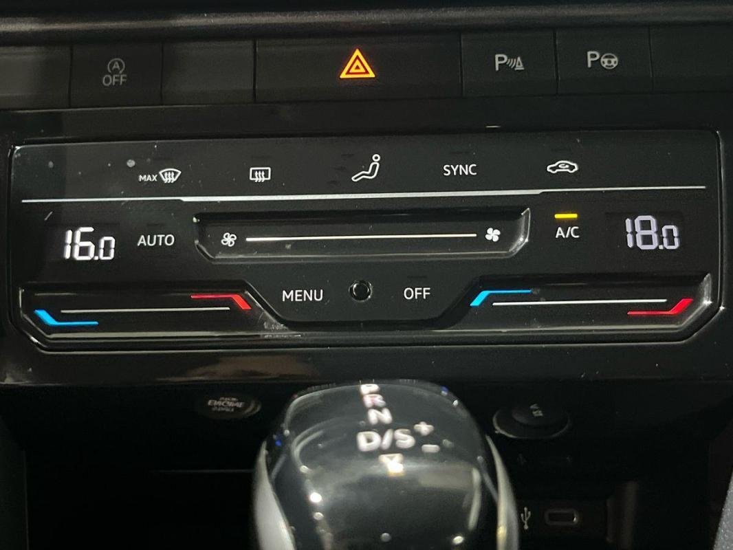Volkswagen T-Roc - Photo 19
