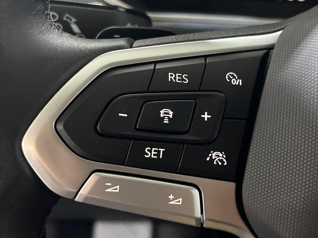 Volkswagen T-Roc - Photo 21