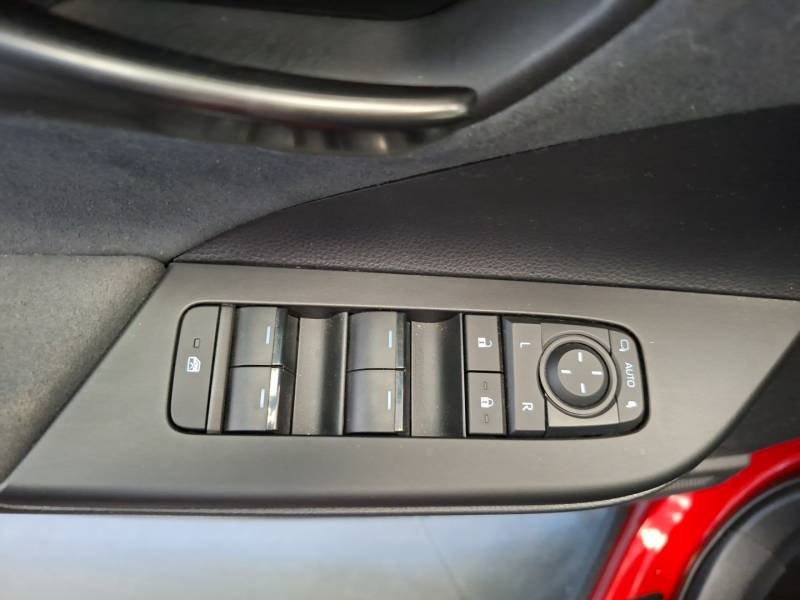 Toyota C-HR - Photo 23
