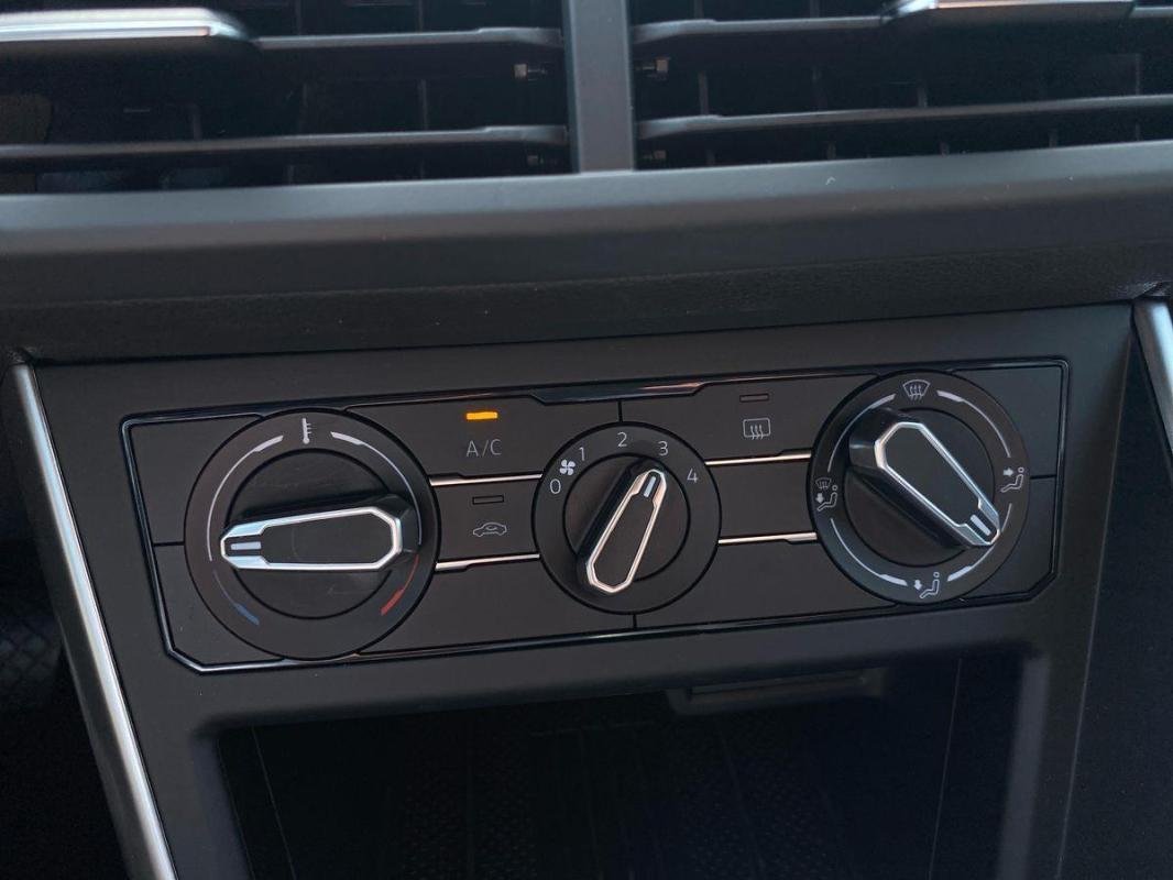 Volkswagen Polo - Photo 12