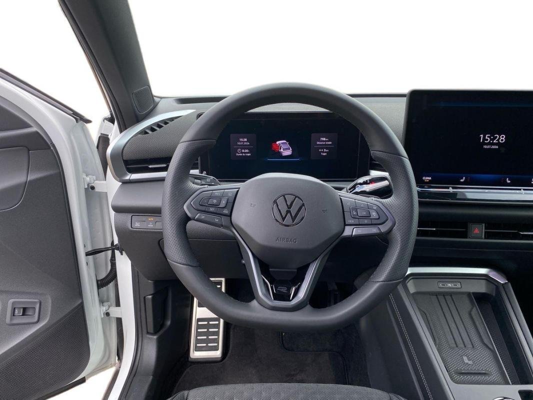 Volkswagen T-Roc - Photo 25