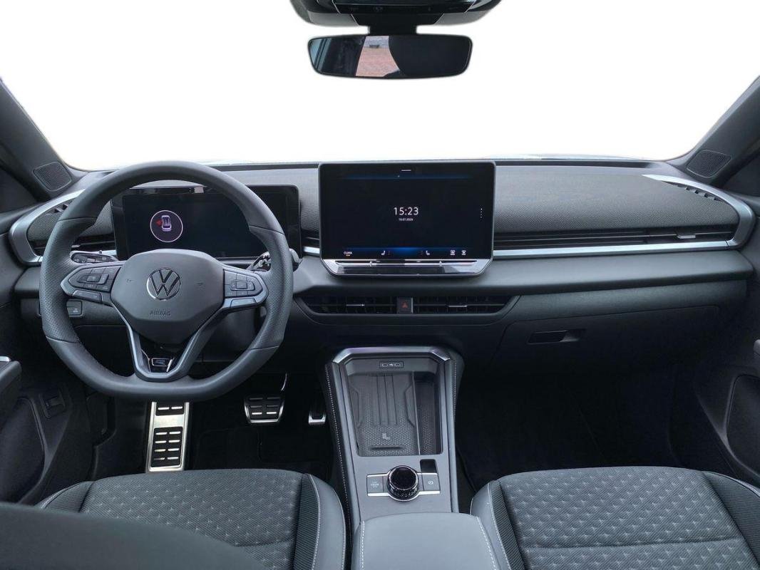 Volkswagen T-Roc - Photo 4
