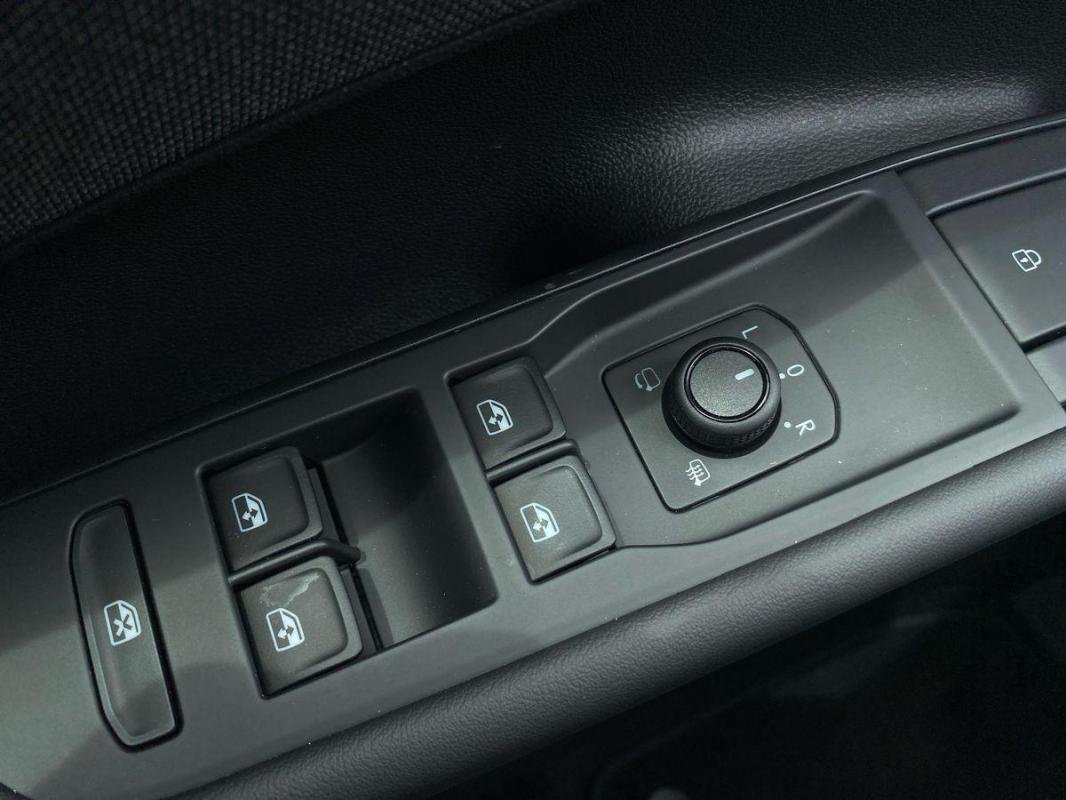 Volkswagen T-Roc - Photo 15