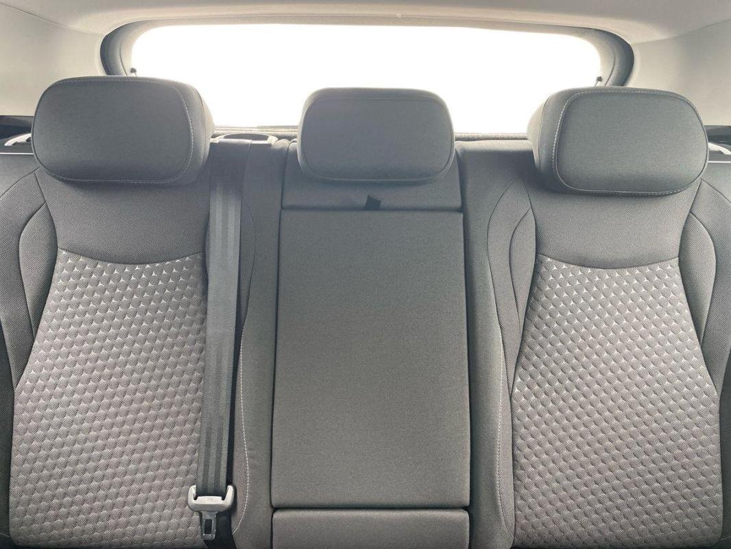 Volkswagen T-Roc - Photo 22