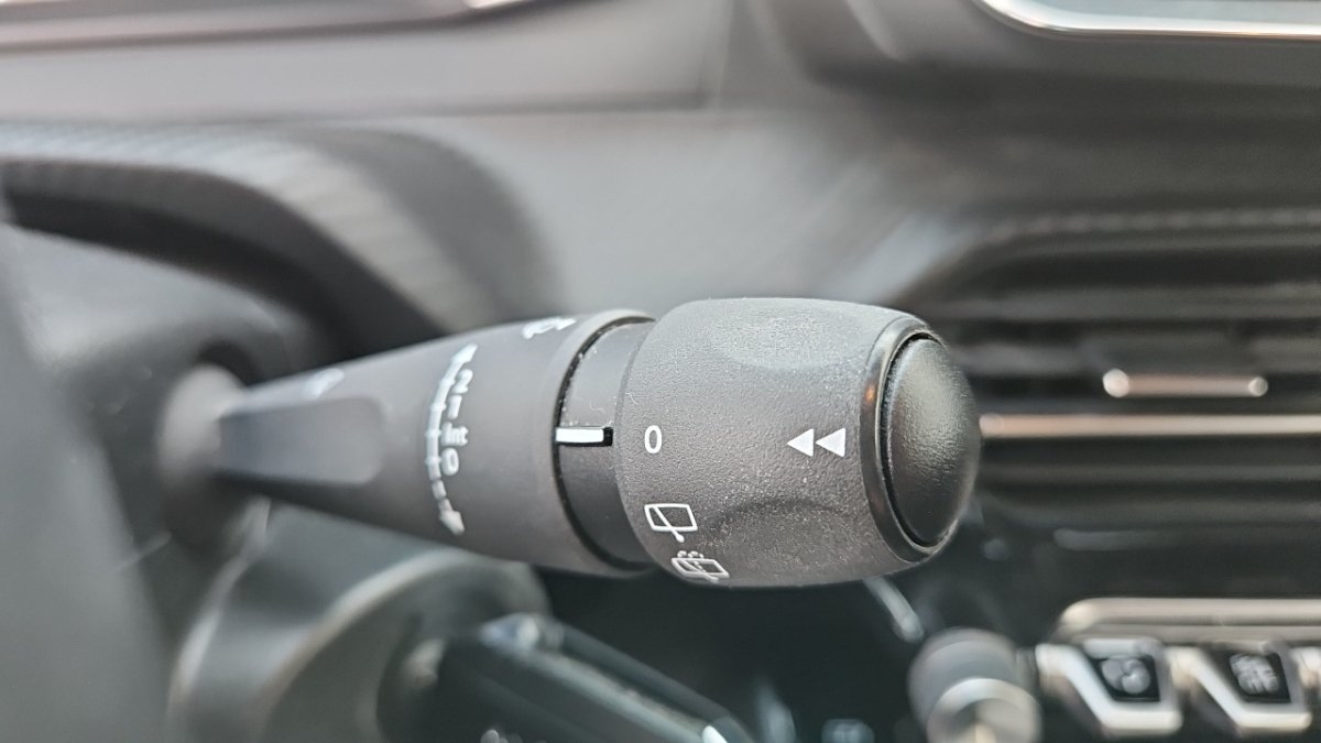 Peugeot 208 - Photo 23