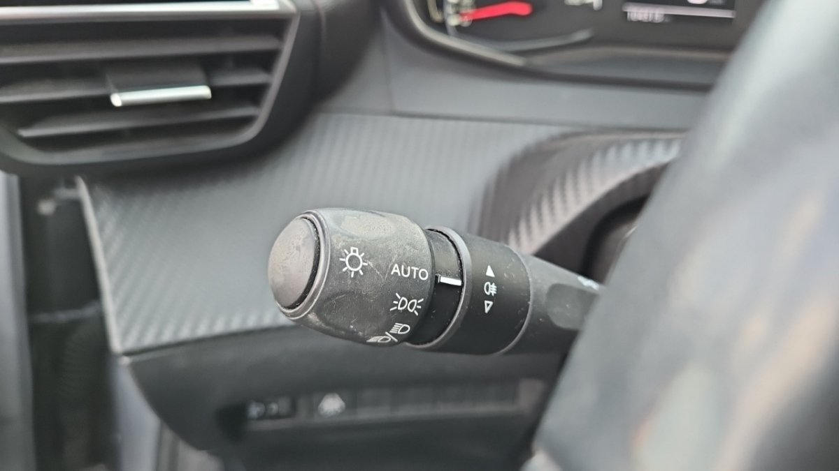 Peugeot 208 - Photo 25