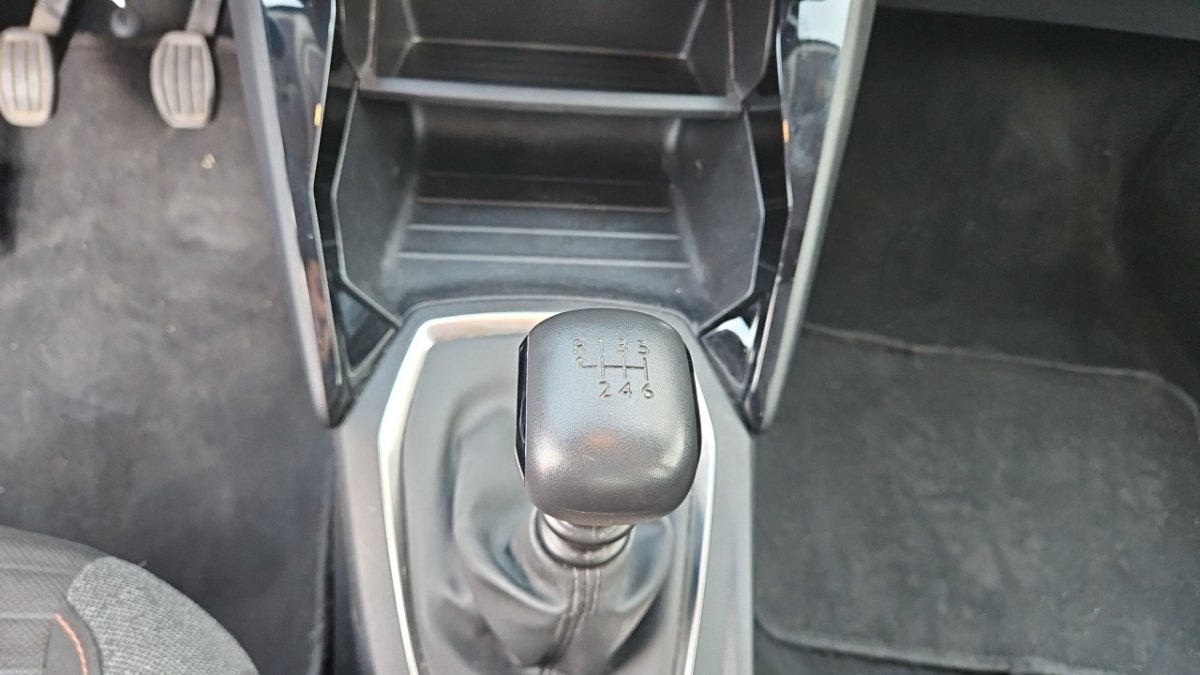 Peugeot 208 - Photo 27
