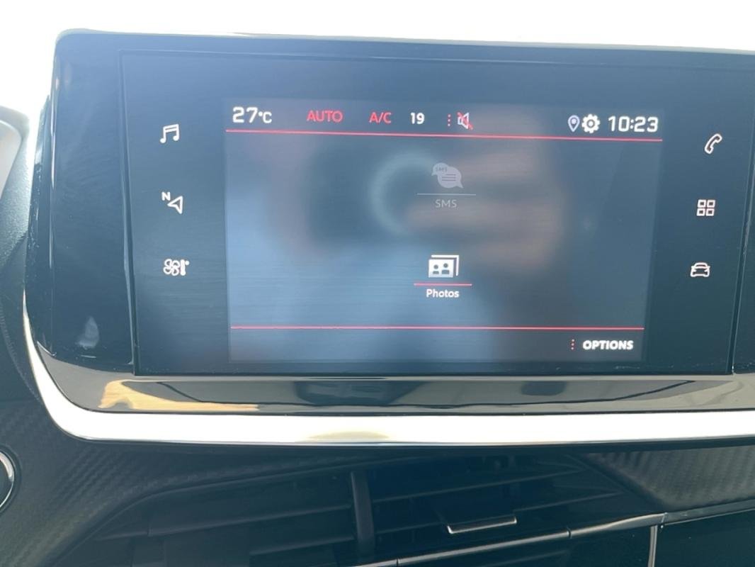 Peugeot 208 - Photo 19