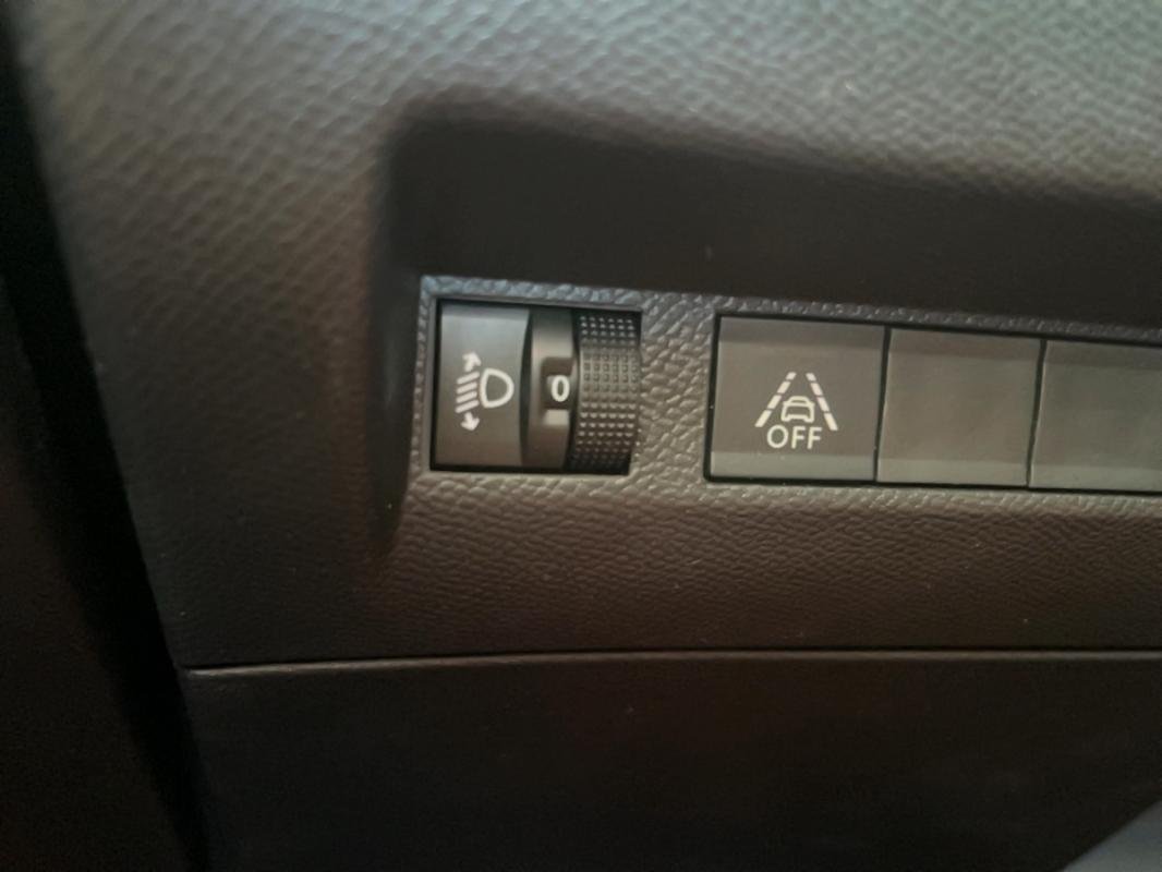 Peugeot 208 - Photo 23