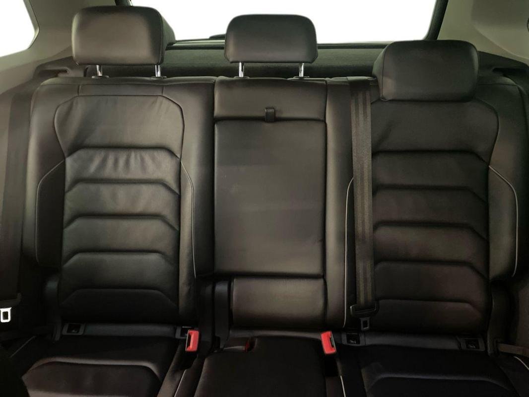 Volkswagen Tiguan - Photo 22
