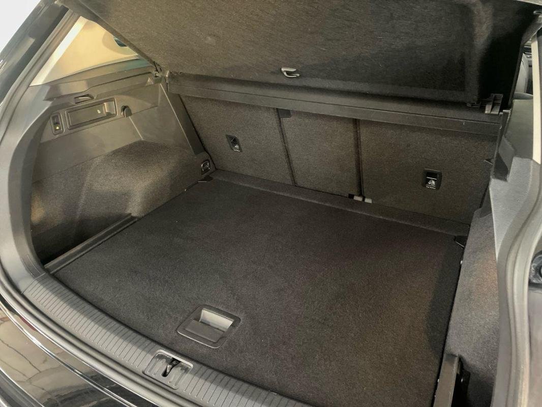 Volkswagen Tiguan - Photo 32