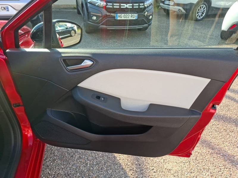 Renault Clio - Photo 19